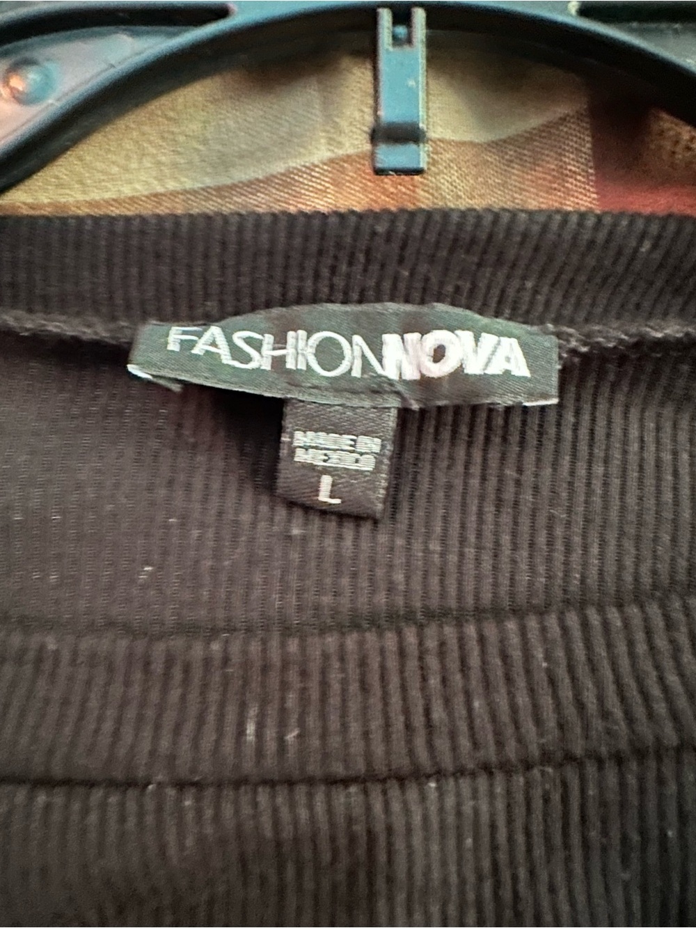 Fashion Nova Black Long Sleeve Cutout Crop Top - Picture 3 of 3